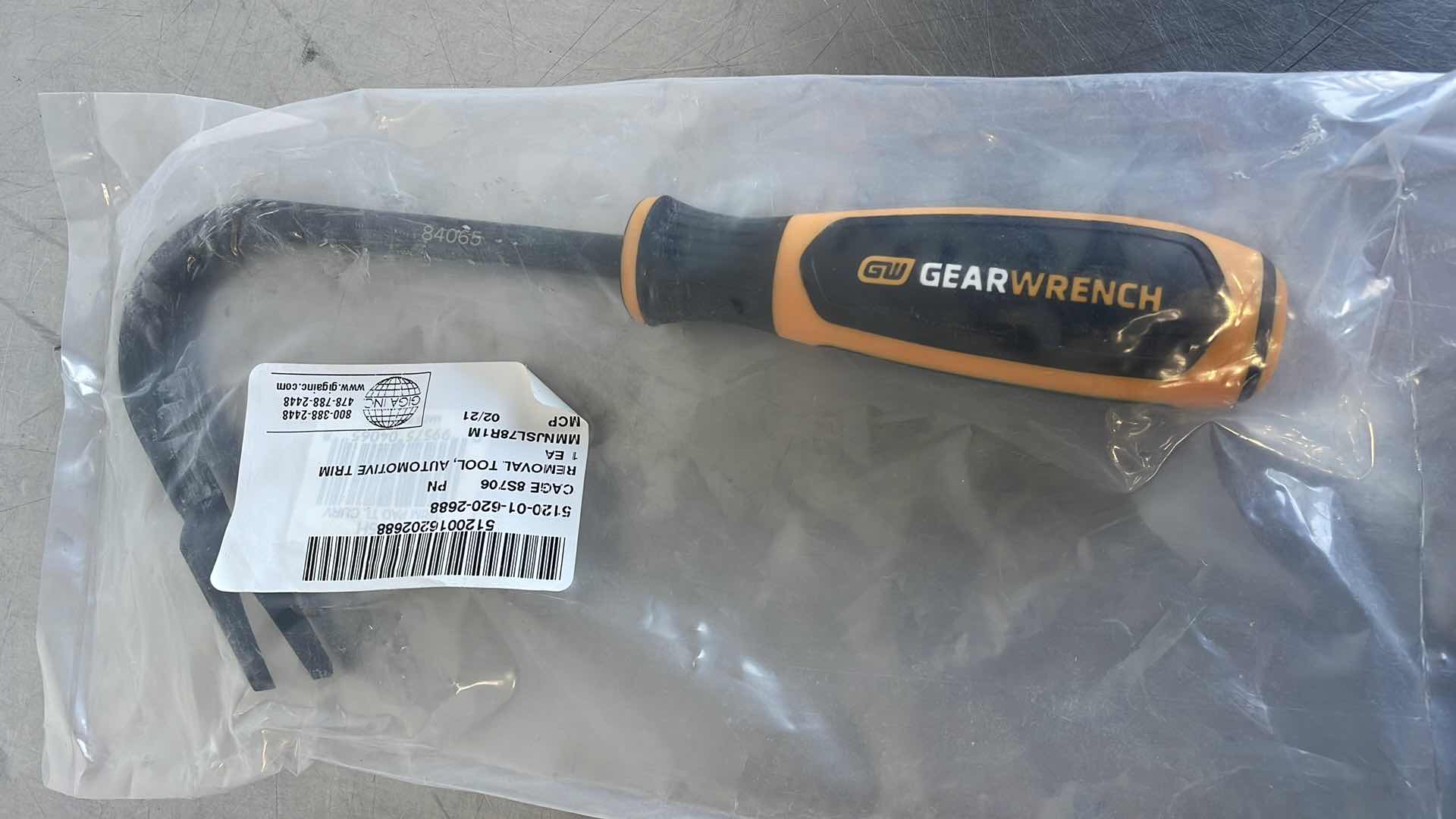 Photo 3 of GEAR WRENCH AUTOMOTIVE TRIM REMOVAL TOOLS (4)