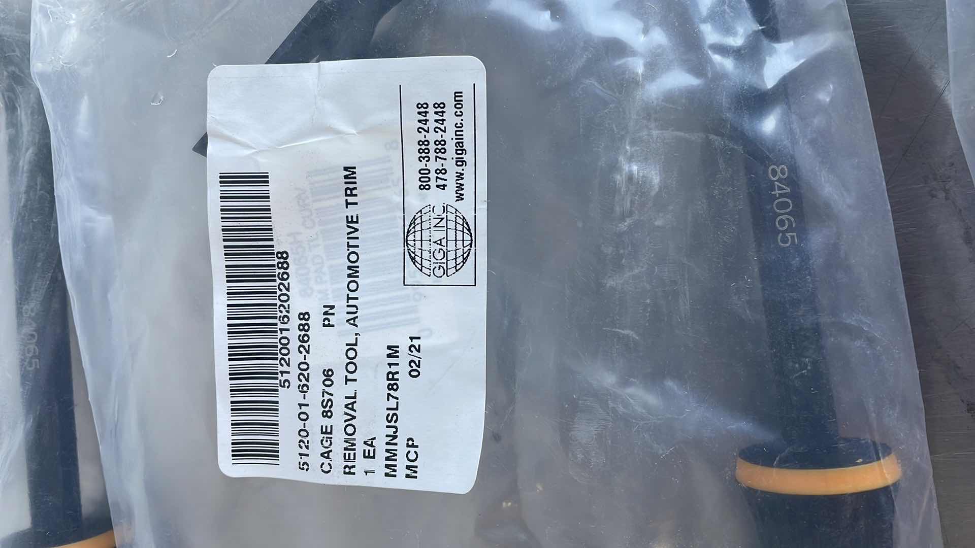 Photo 1 of GEAR WRENCH AUTOMOTIVE TRIM REMOVAL TOOLS (4)