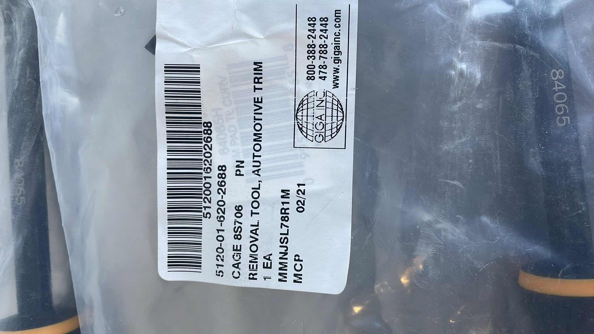 Photo 1 of GEAR WRENCH AUTOMOTIVE TRIM REMOVAL TOOLS (4)