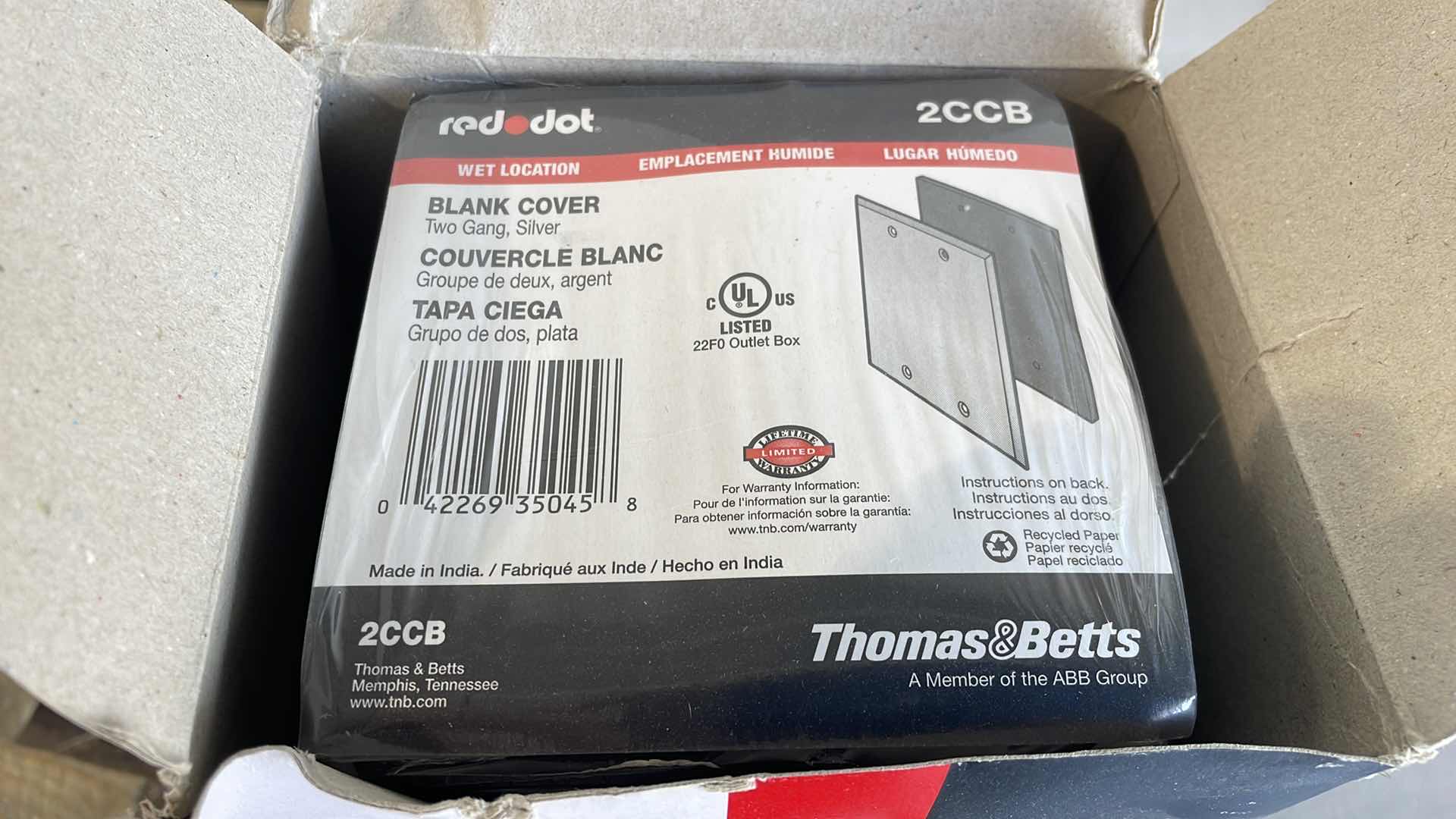 Photo 1 of RED DOT THOMAS & BETTS 2 GANG BLANK COVER PLATES SILVER (20) 2CCB