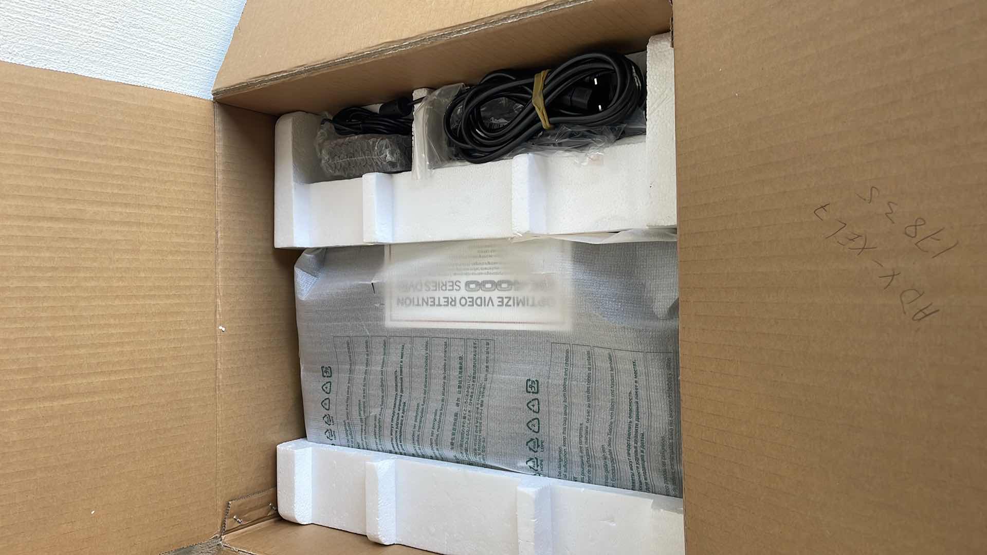 Photo 1 of PELCO DIGITAL VIDEO RECORDER DX 4104 SERIES