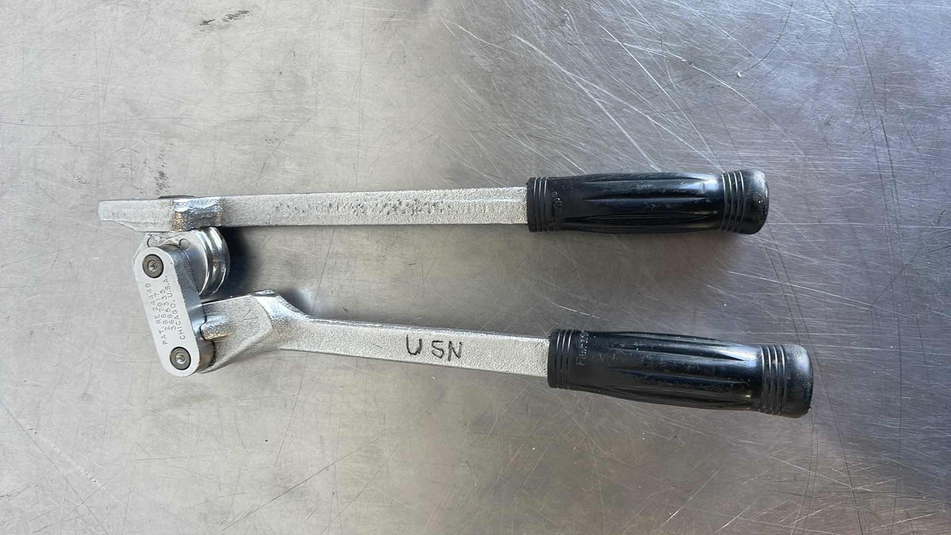 Photo 1 of EARL'S 1/4 HAND TUBE BENDER