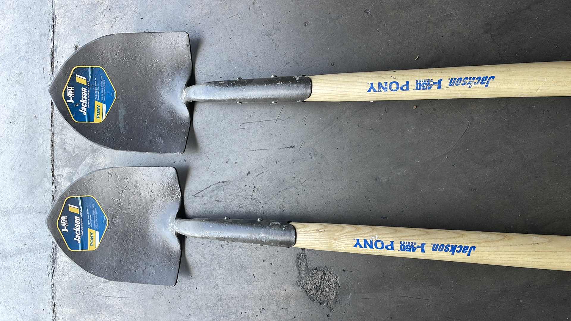 Photo 1 of JACKSON J450 FORGED STEEL BLADE SHOVELS