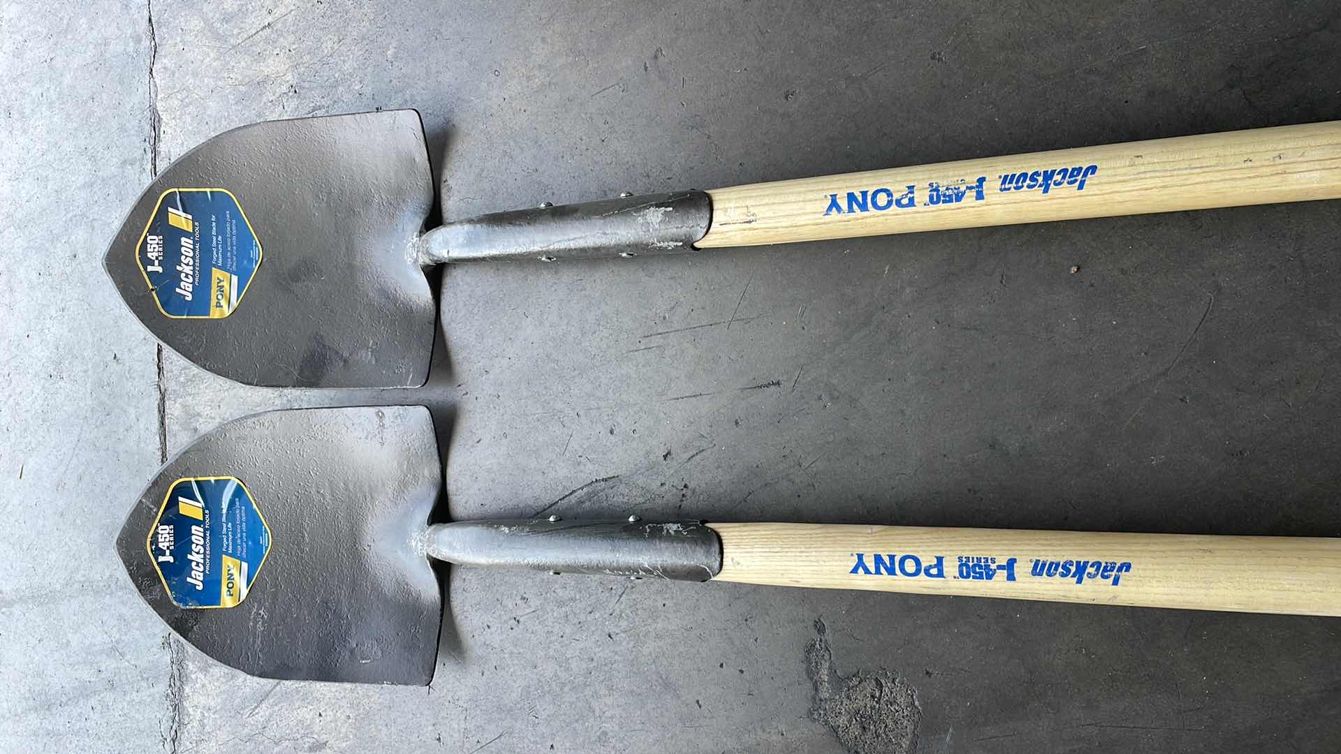 Photo 1 of JACKSON J450 FORGED STEEL BLADE SHOVELS