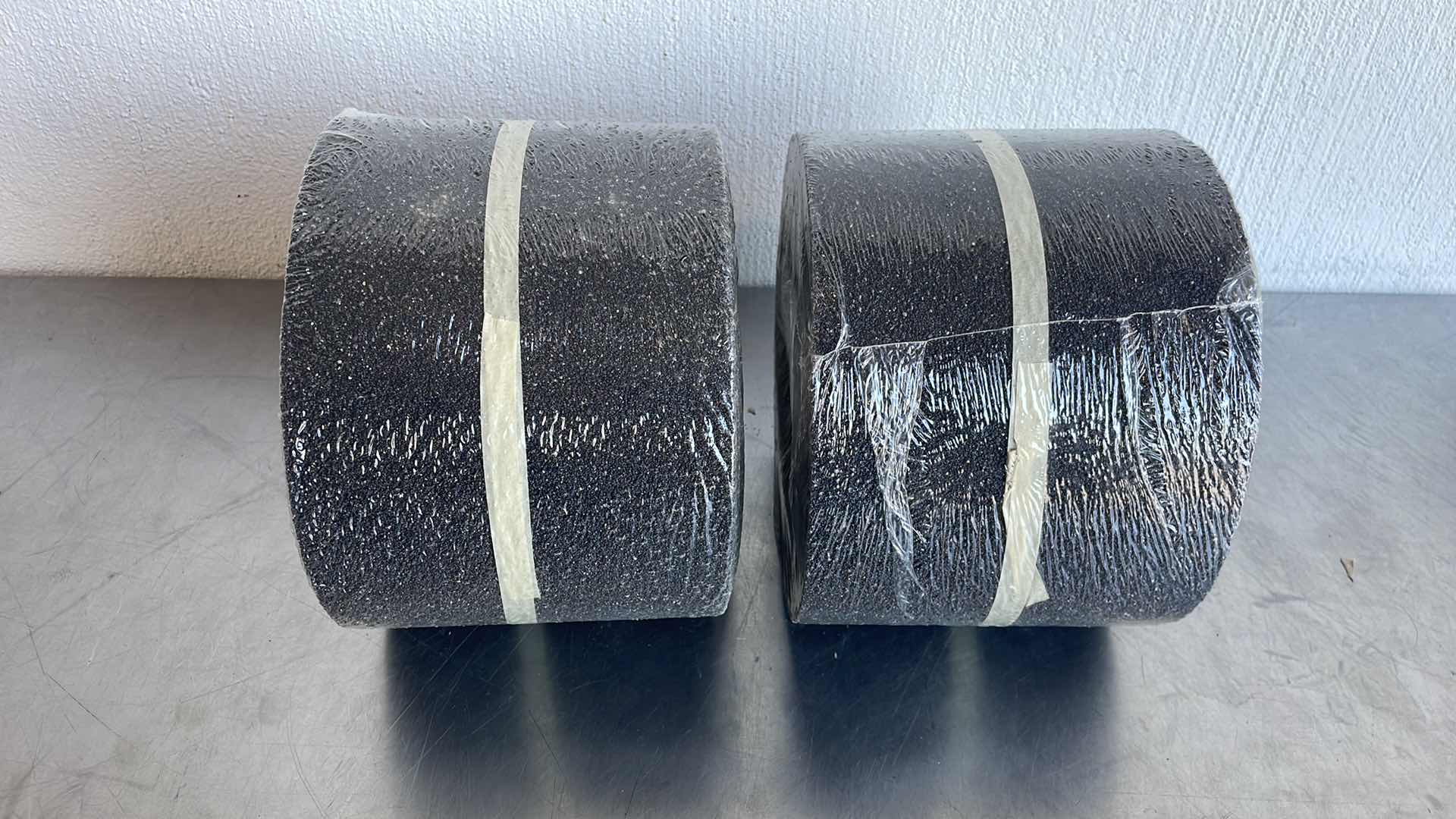 Photo 1 of 6” x 60 ANTI SKID TAPE COURSE ROLL (2)