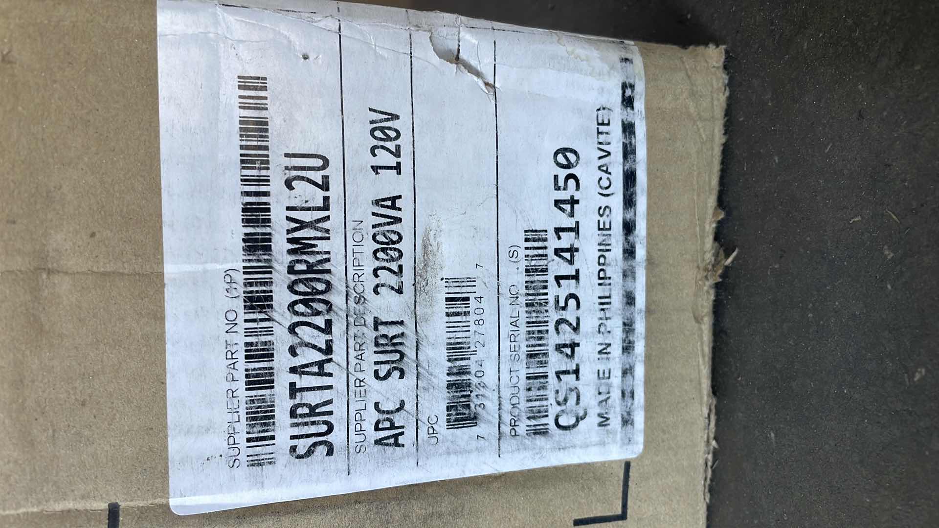 Photo 1 of APC UPS 2200VA SMART-UPS SINGLE PHASE ONLINE UNITERRUPTIBLE POWER SUPPLY