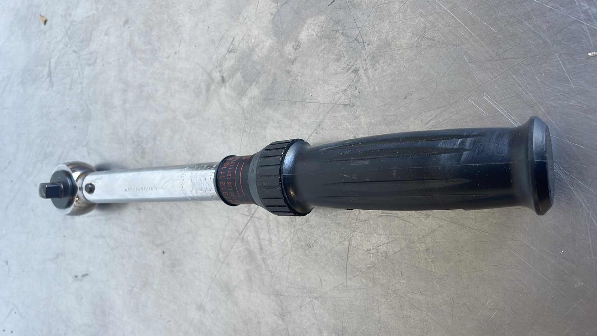 Photo 4 of CRAFTSMAN 9-44593 3/8" DRIVE SIZE, 25-250 IN./LBS USA