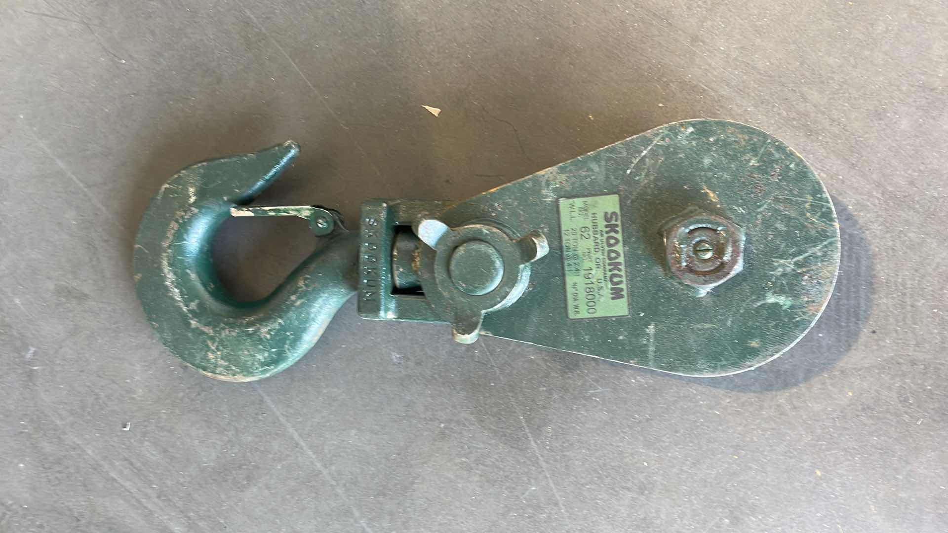 Photo 1 of SKOOKUM 62 SNATCH BLOCK 20/12 TON 9/16" DIA PN 1918001