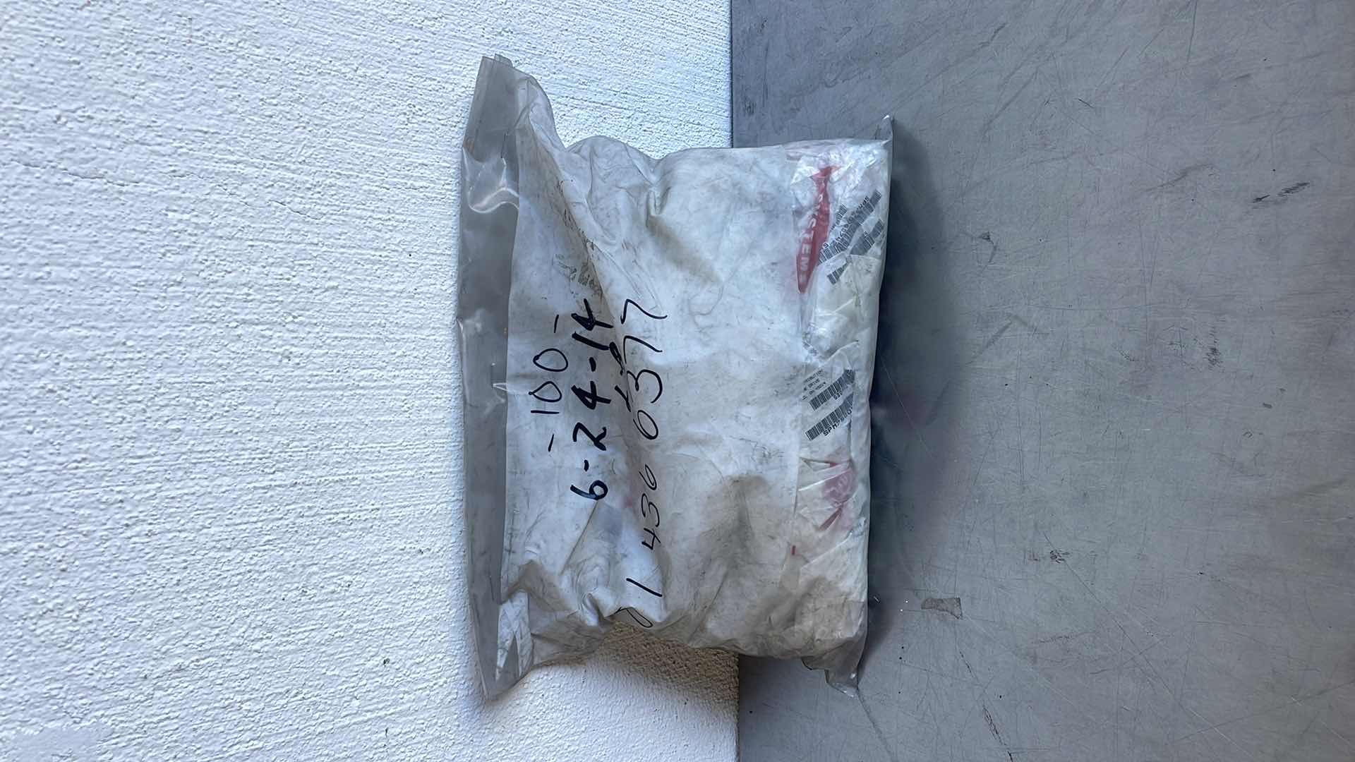 Photo 1 of 3/8"-16 X 1-1/2" GRADE 8 HEX HEAD CAP SCREW BOLT CADMIUM WHITE PLATED (100)