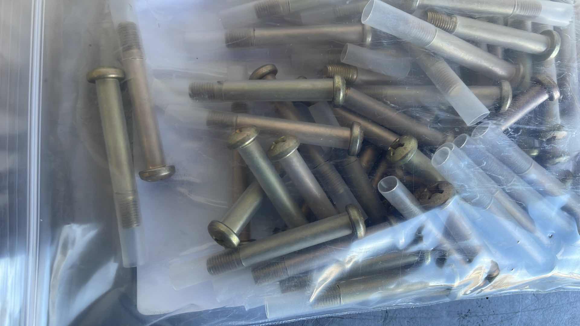 Photo 1 of 1/4"-28 x 2" STEEL MACHINE SCREWS (70)