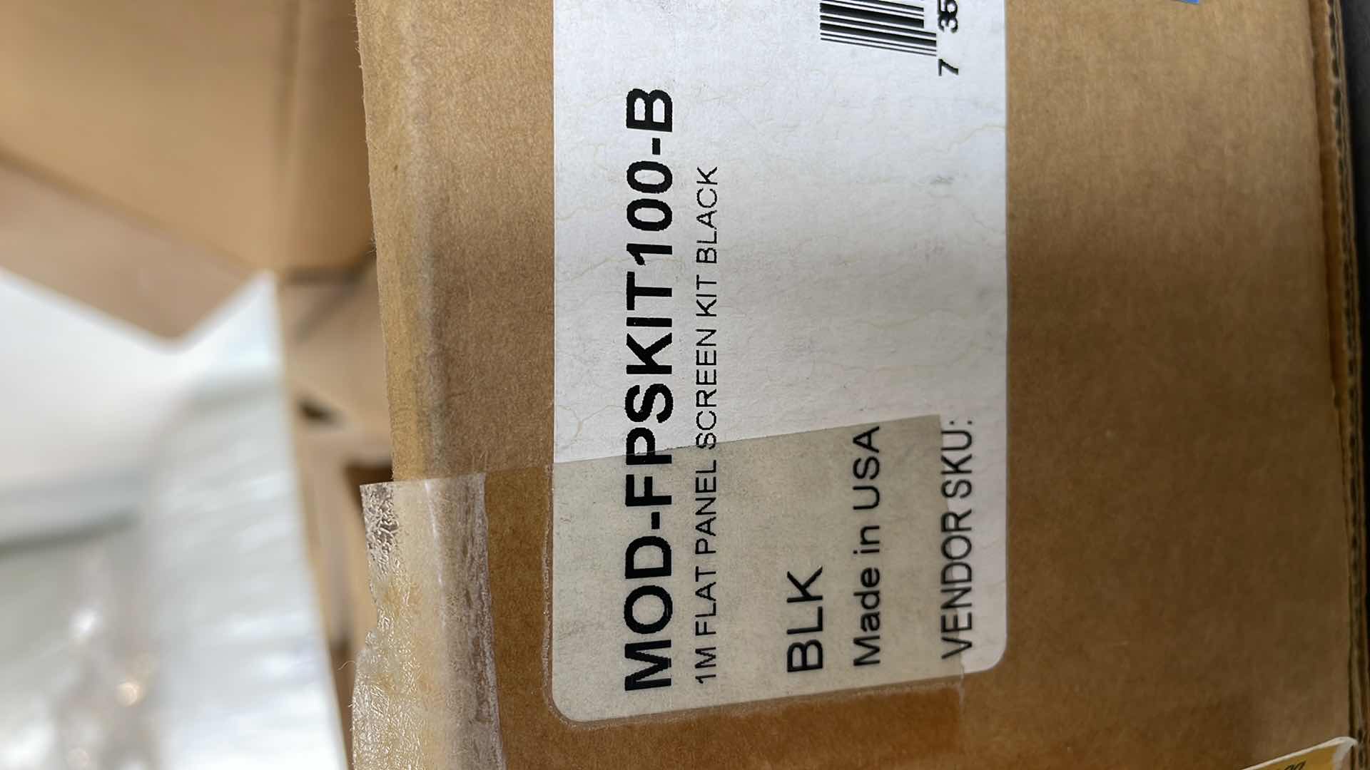 Photo 1 of PEERLESS MOD-FPSKIT100-B MODULAR SERIES CEILING MOUNT KIT TV MOUNT