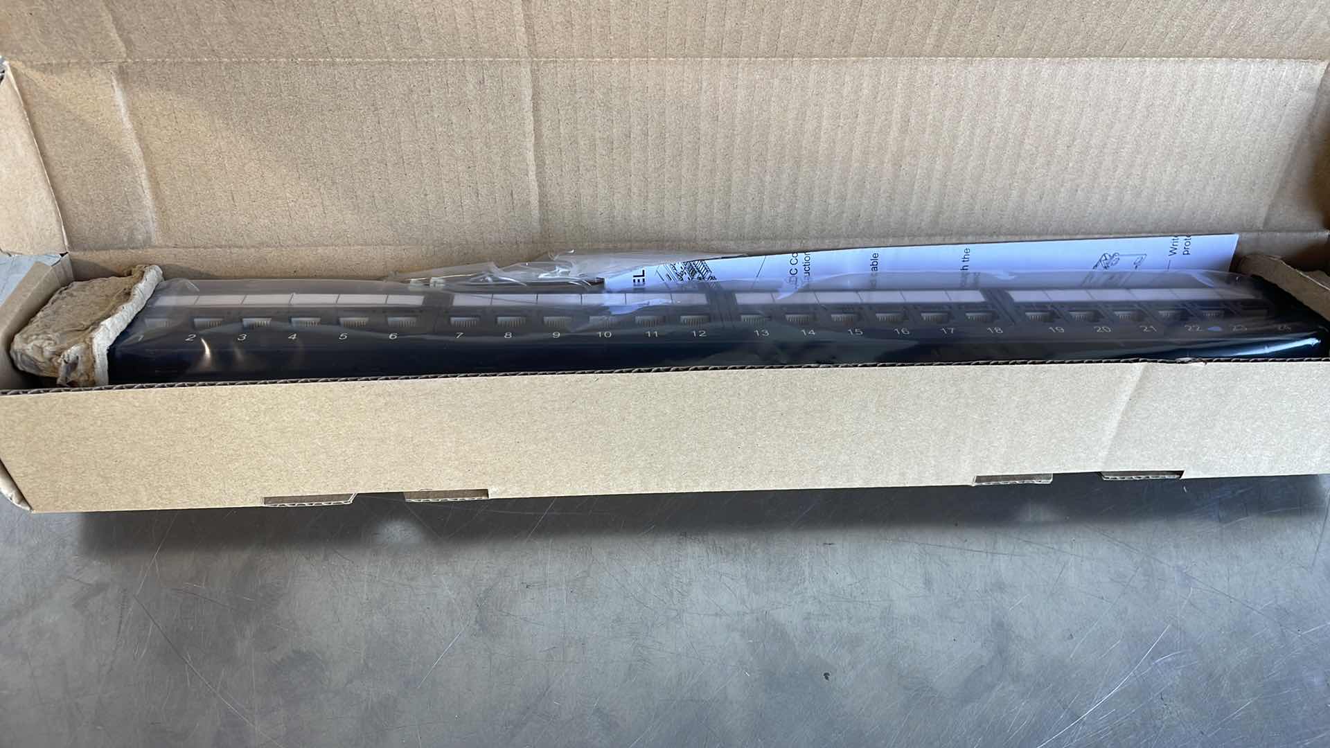 Photo 1 of C2G CABLES TO GO 37050 24 PORT CAT6 110- TYPE PATCH PANEL BLACK 19" (5)