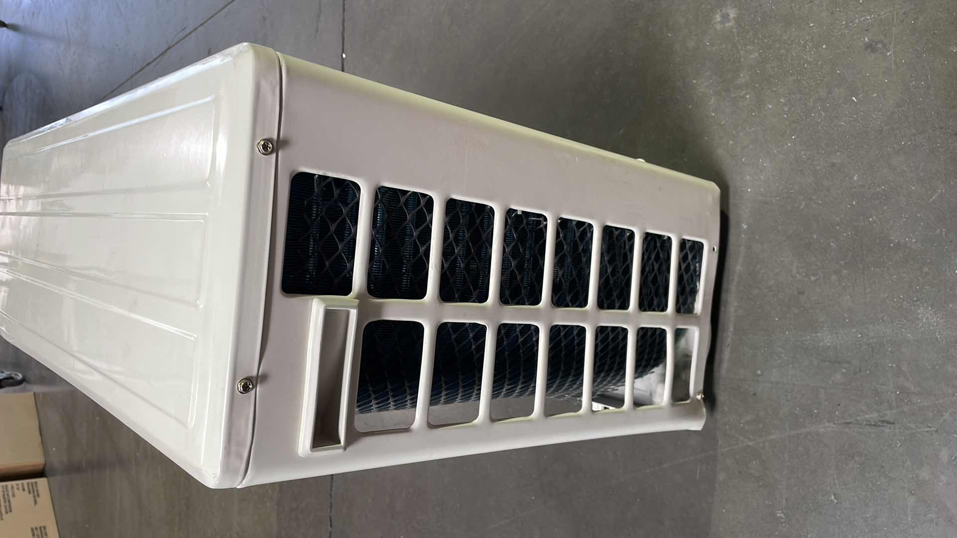 Photo 1 of YONAN KT3FR-18GW/C ROOM AIR CONDITIONER OUTSIDE UNIT 18,000BTU