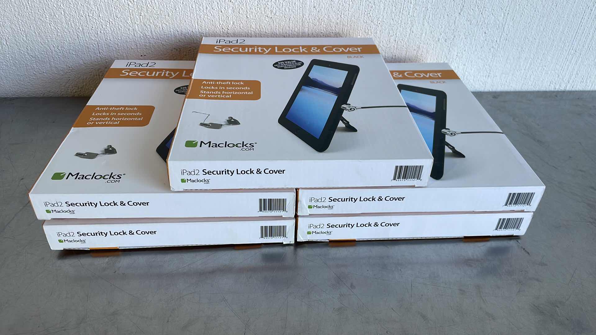 Photo 2 of MACLOCKS IPAD2 LOCKABLE IPAD2 LOCK & SECURITY CASE WITH 6-FOOT CABLE (BLACK)(5)