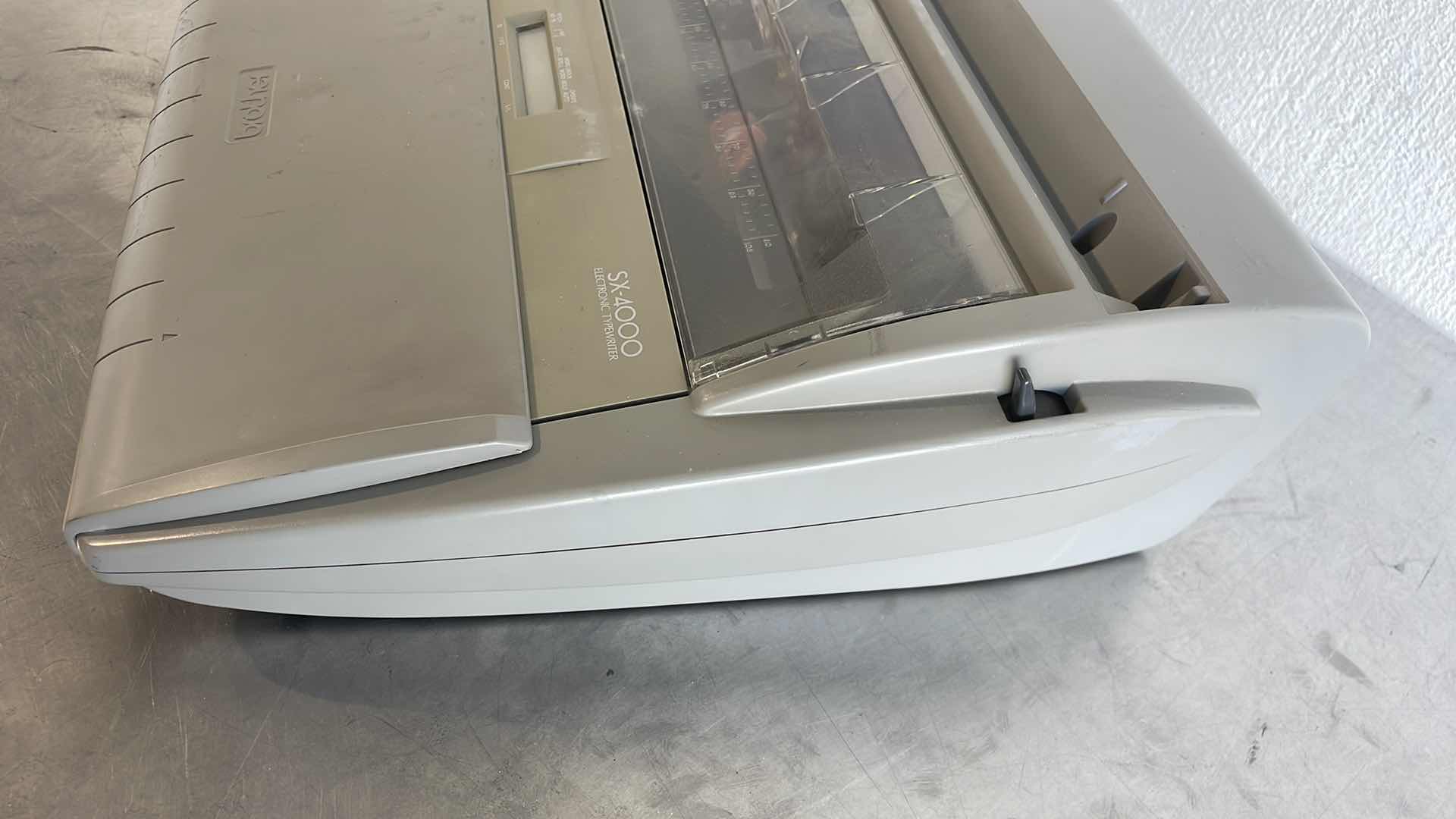 Photo 1 of BROTHER SX-4000 ELECTRONIC TYPEWRITER