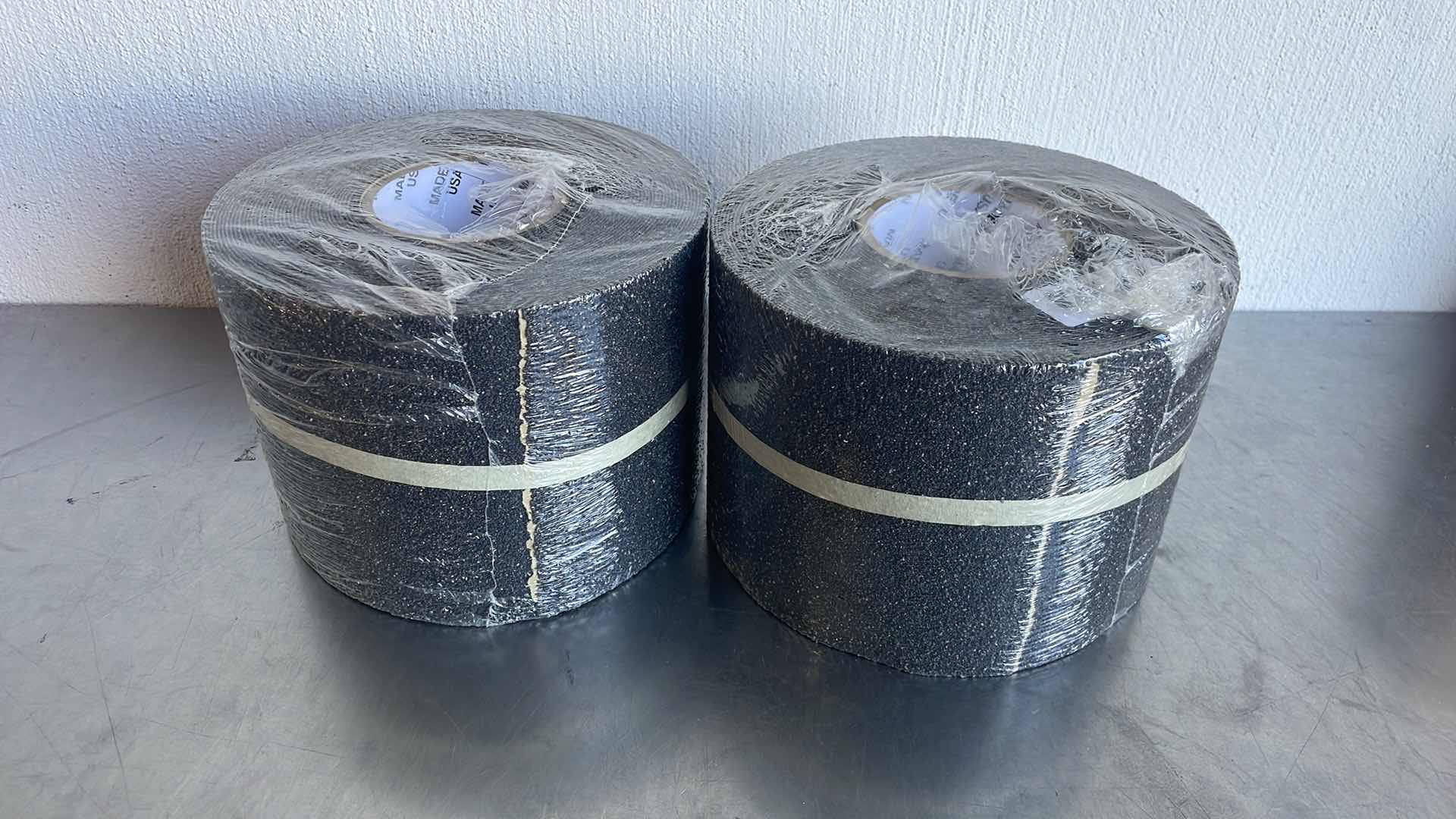 Photo 1 of 6” x 60 ANTI SKID TAPE COURSE ROLL (2)
