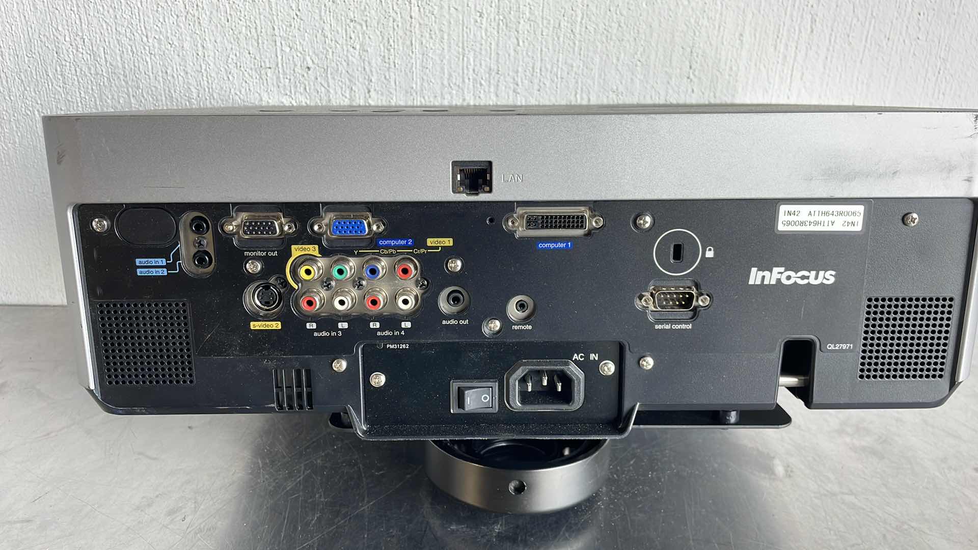 Photo 3 of INFOCUS LCD PROJECTOR MODELW400