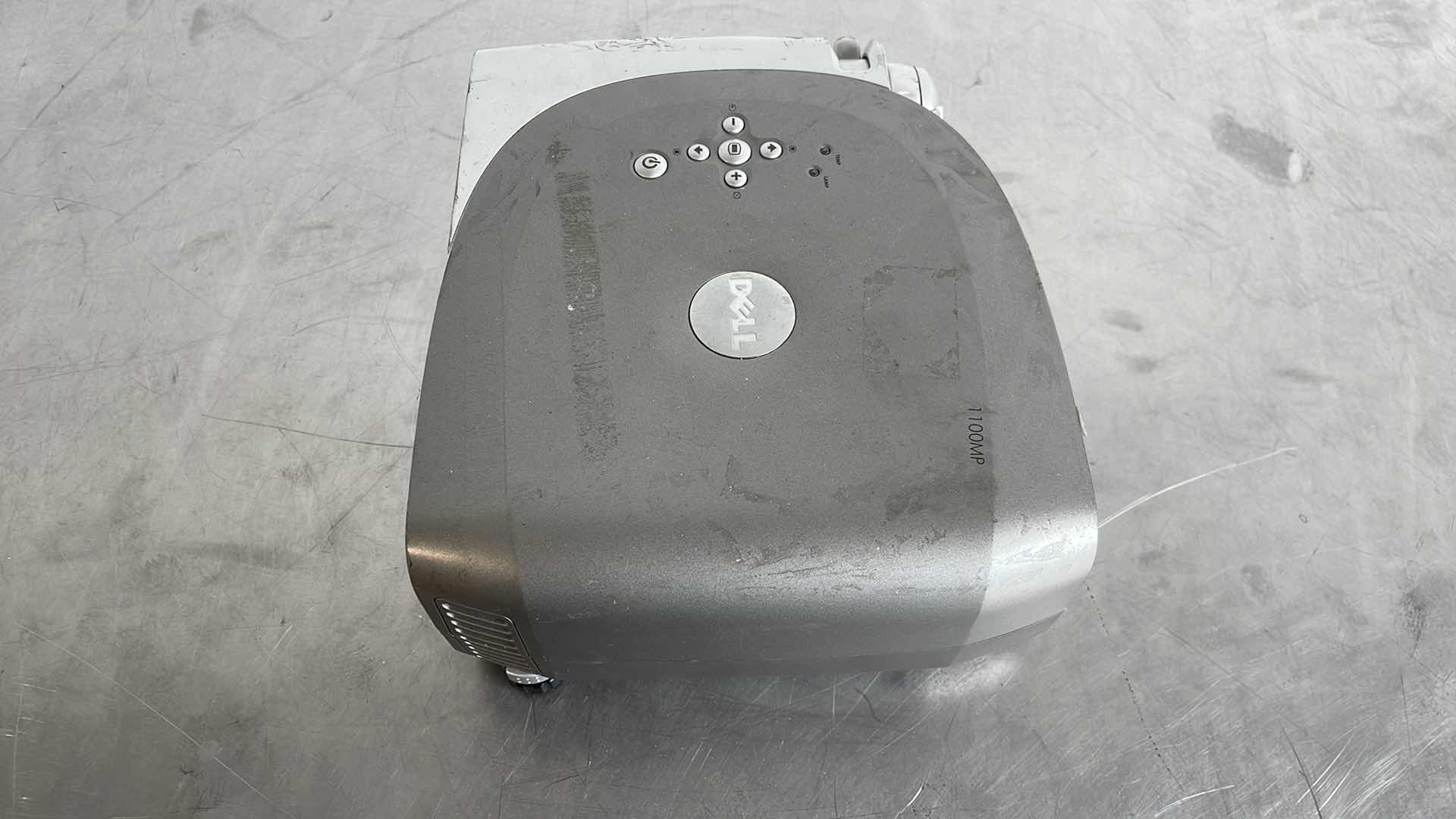 Photo 2 of DELL DLP FRONT PROJECTOR 1100MP