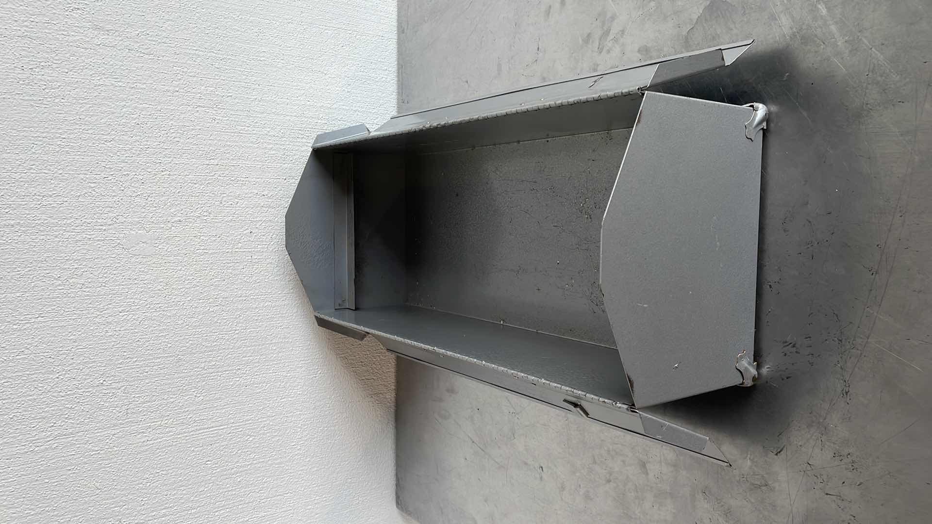 Photo 1 of METAL DASH USA TOOL BOX 21” X 9” X 8”