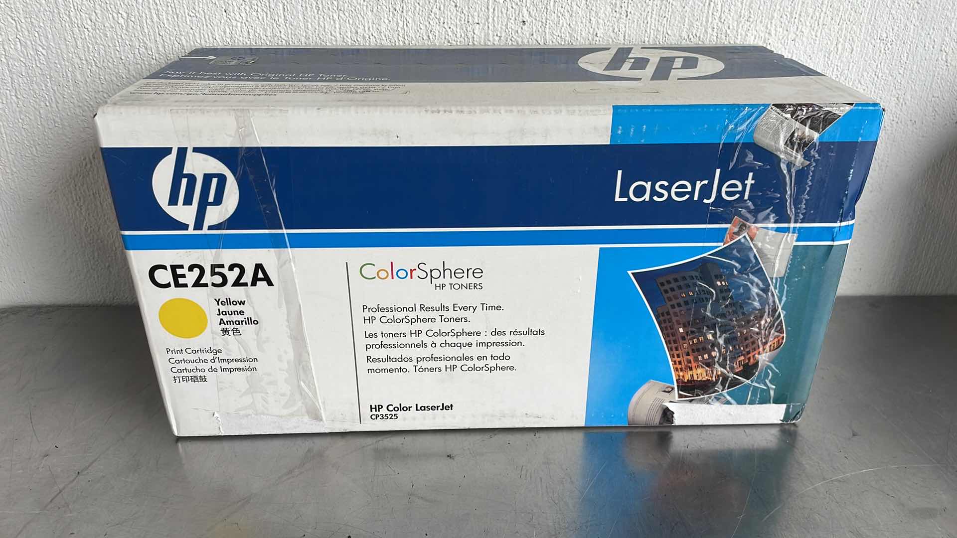 Photo 1 of HP 504A LJCP3525 YELLOW TONER