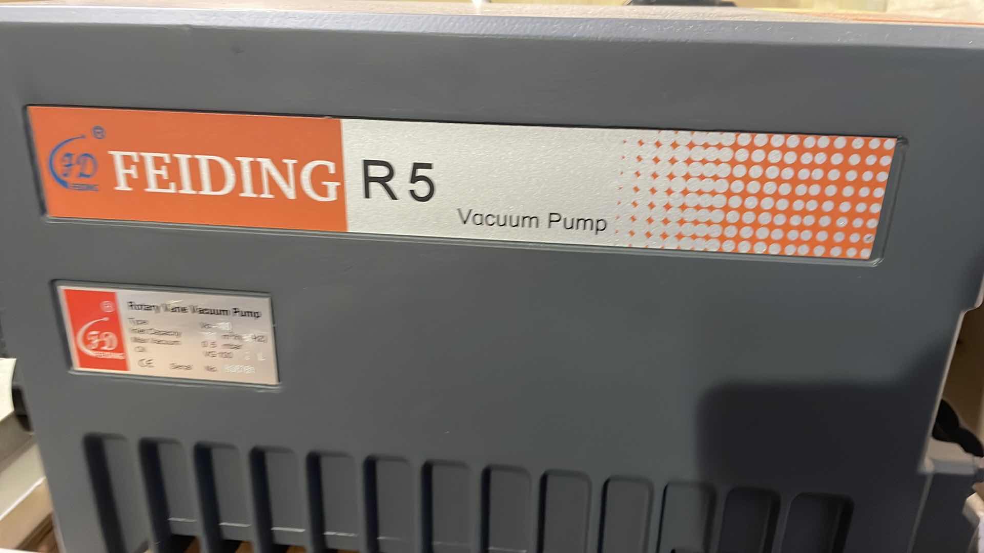 Photo 5 of FD FEIDING R5 VACUUM PUMP ROTARY VANE VACUUM PUMP