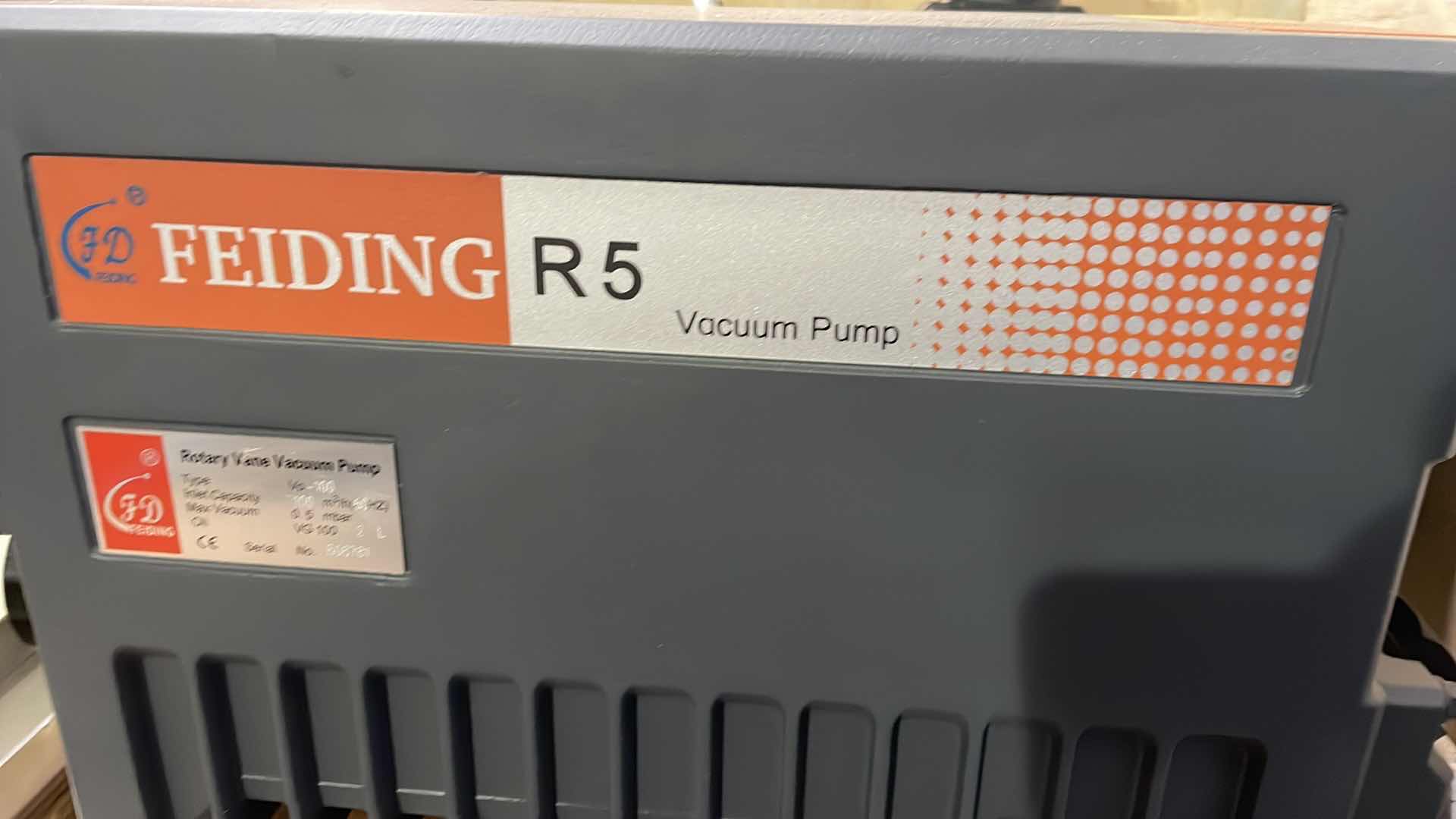 Photo 6 of FD FEIDING R5 VACUUM PUMP ROTARY VANE VACUUM PUMP
