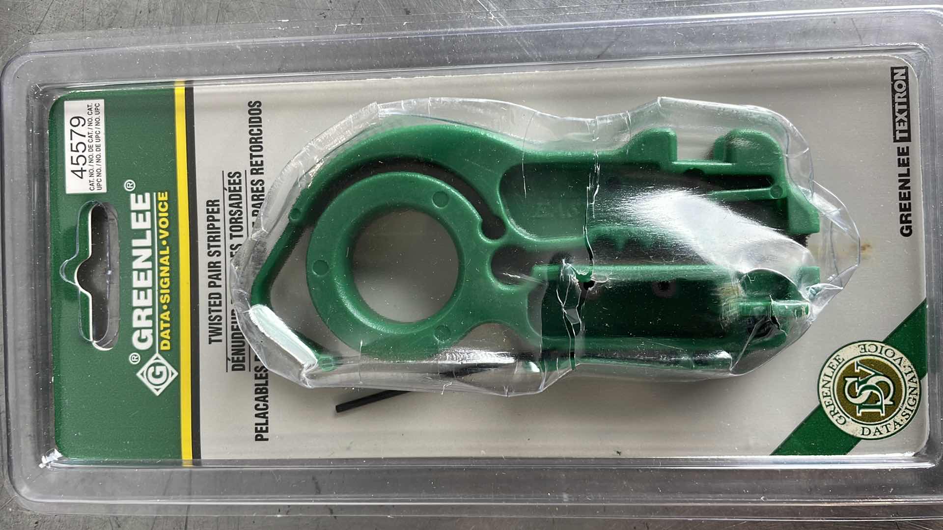 Photo 5 of TOOL BOX WITH TOOLS