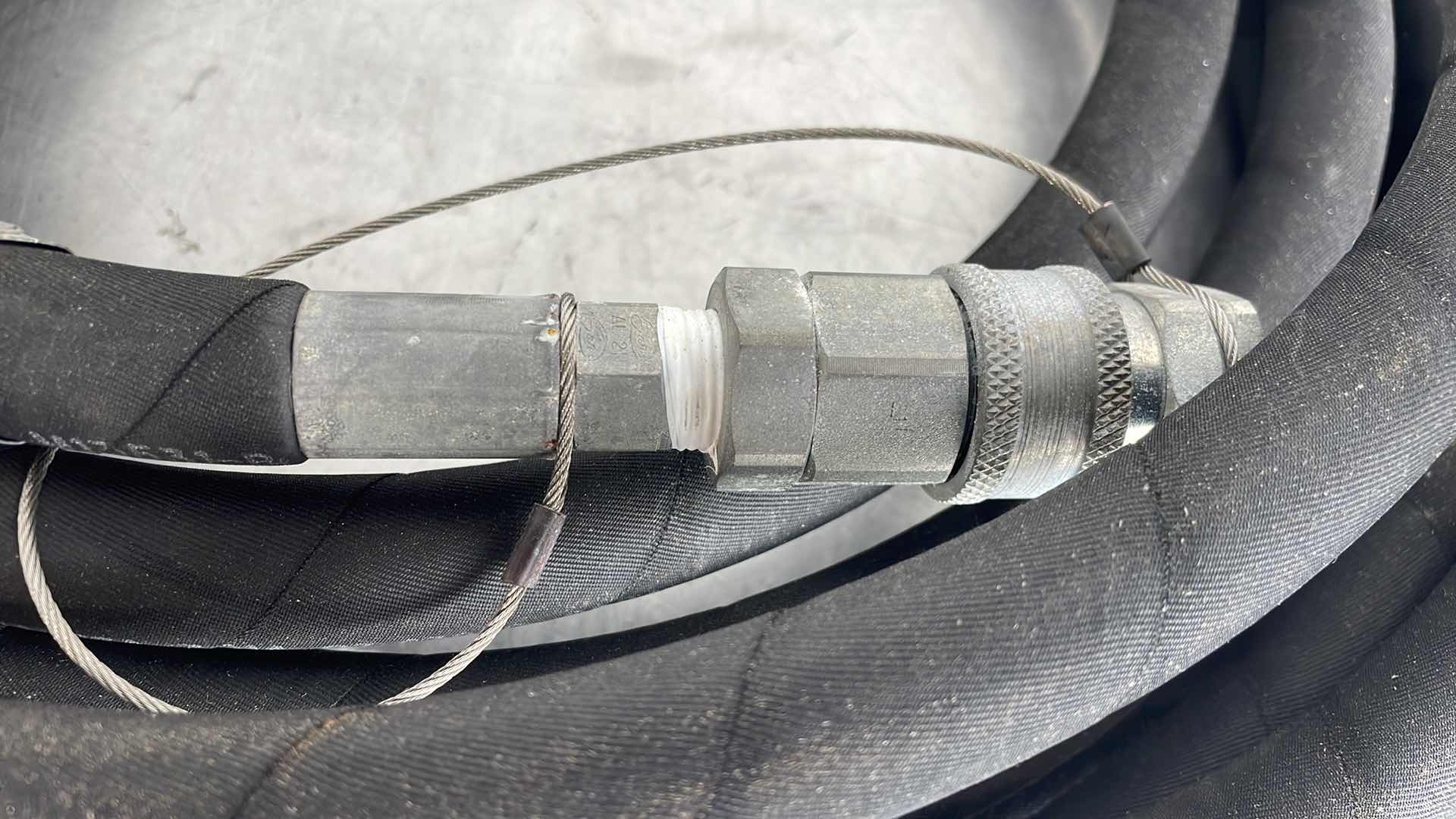 Photo 1 of HYDRAULIC HOSE 25’ M13531-B6A