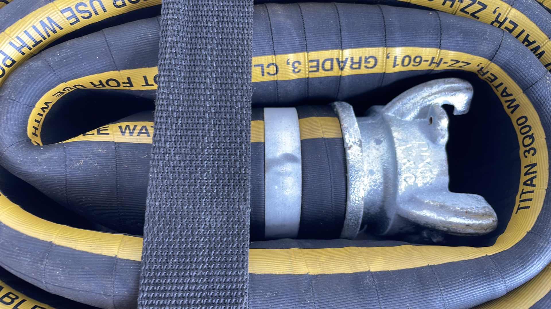 Photo 1 of TITAN 3Q00 WATER ZZ H 601 GRADE 3 CLASS 1 NOT FOR POTABLE WATER 25’