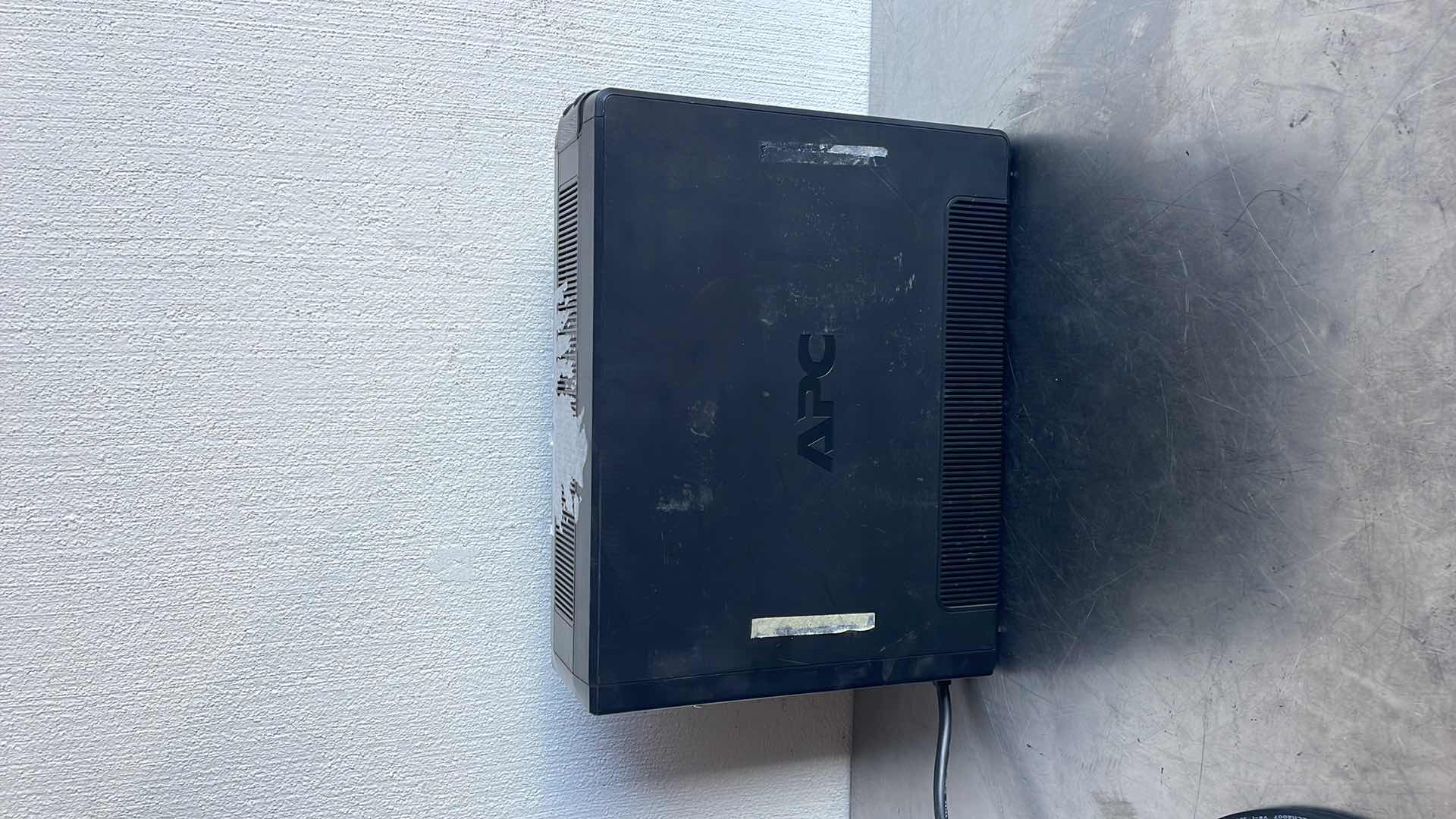 Photo 1 of APC PRO 1500 BACK-UPS