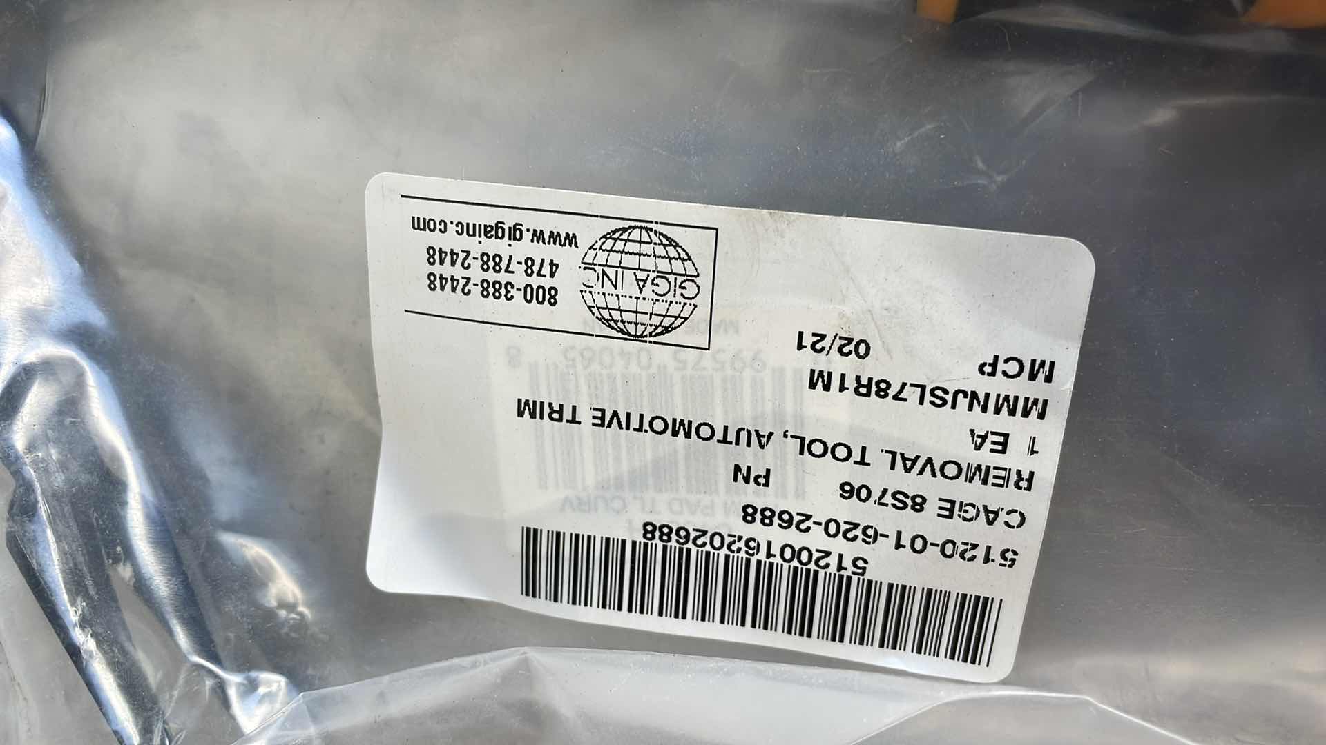 Photo 1 of GEAR WRENCH AUTOMOTIVE TRIM REMOVAL TOOLS (4)