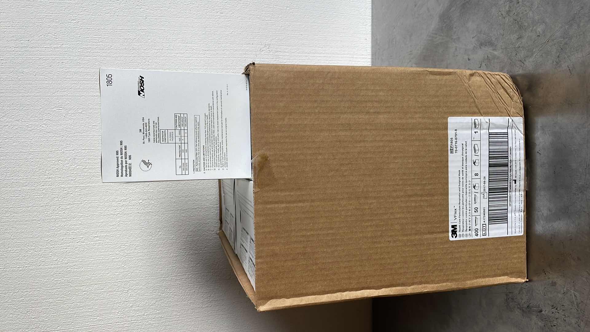 Photo 1 of 3M VFLEX N95 HEALTH CARE RESPIRATOR AND SURGICAL MASK (400)