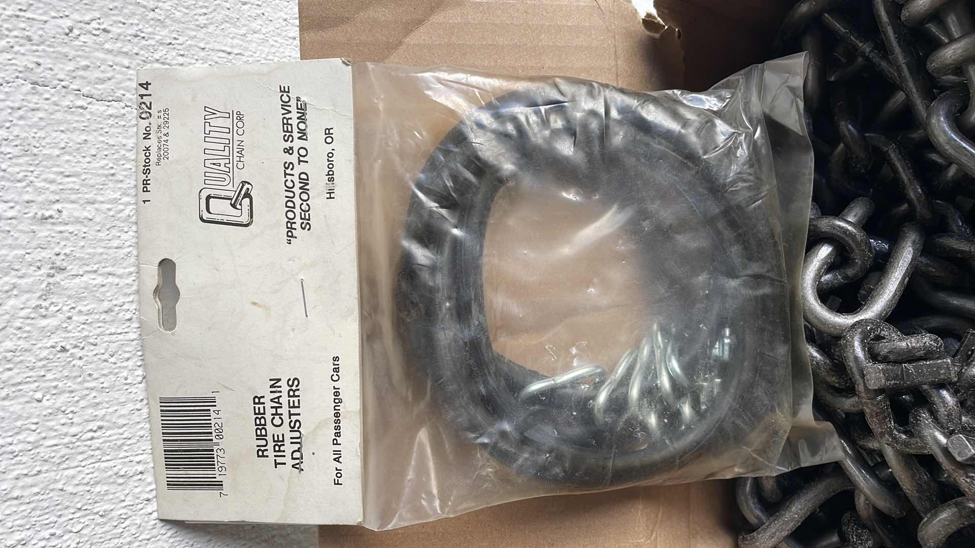 Photo 1 of QUALITY CHAIN 7/0 HEAVYDUTY STUDDED 4 LINK SNOW TIRE CHAIN 15-1/2” X 80” SET OF 2