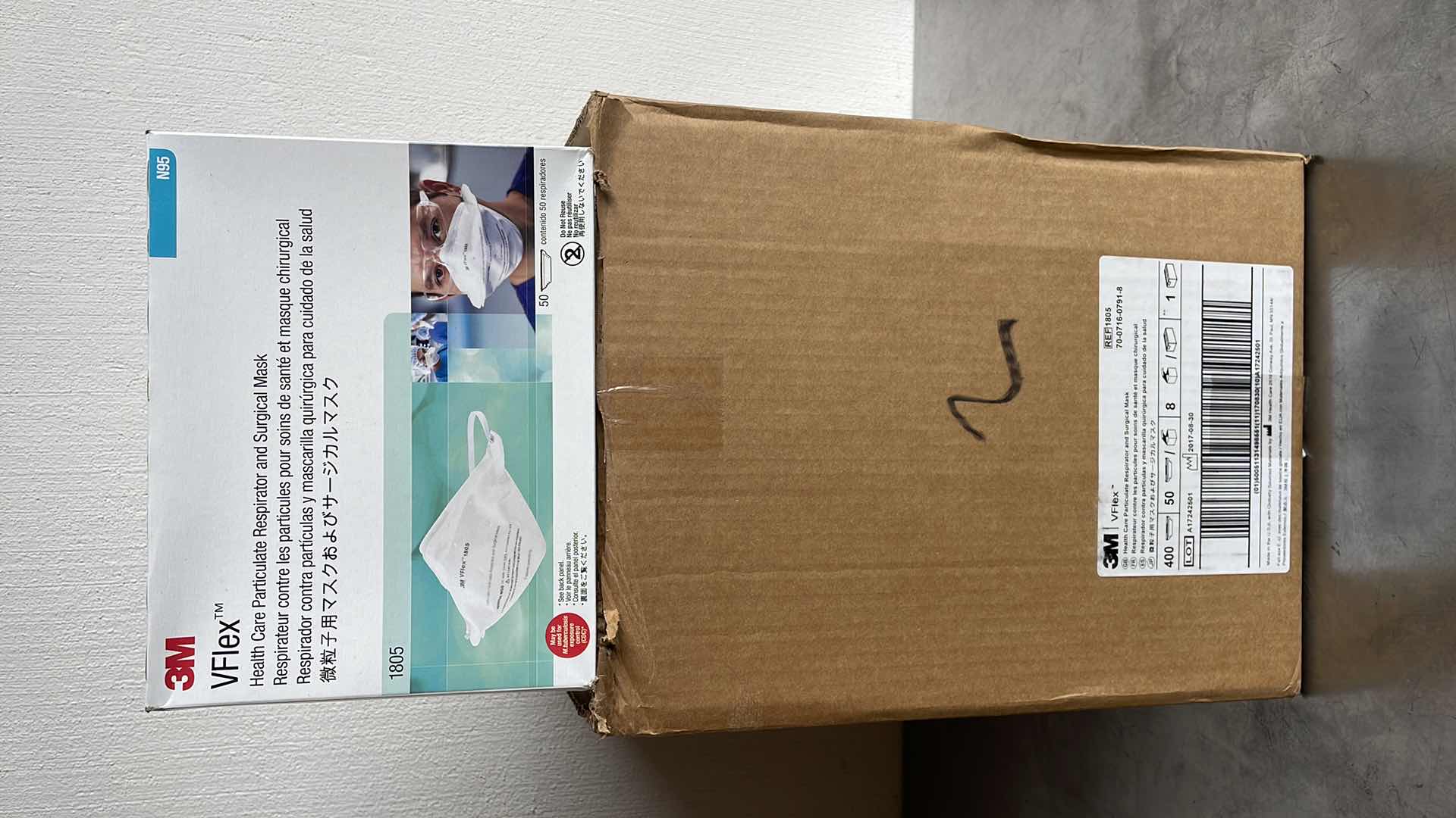 Photo 1 of 3M VFLEX N95 HEALTH CARE RESPIRATOR AND SURGICAL MASK (400)