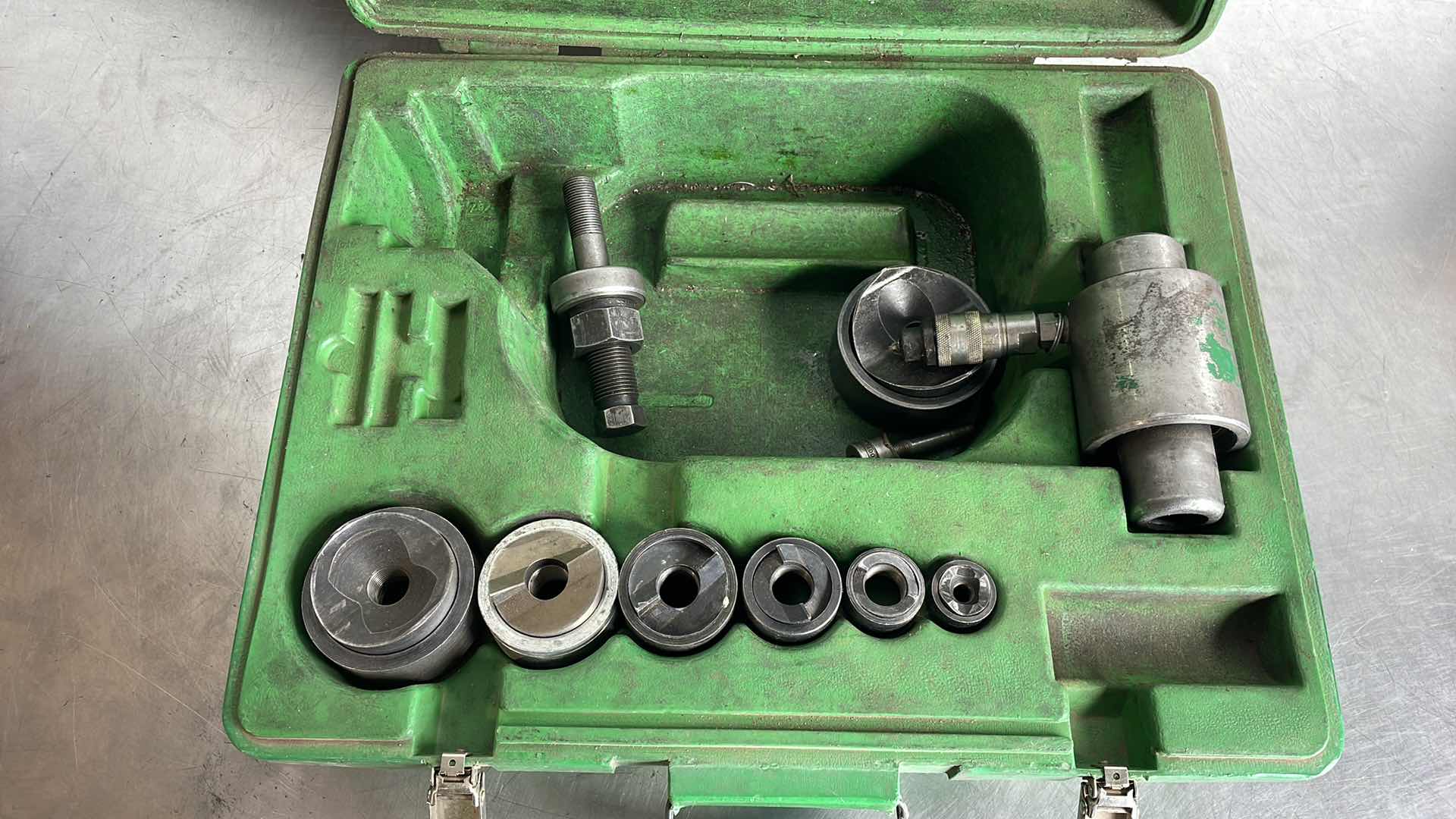 Photo 1 of GREENLEE 767 KNOCKOUT SET