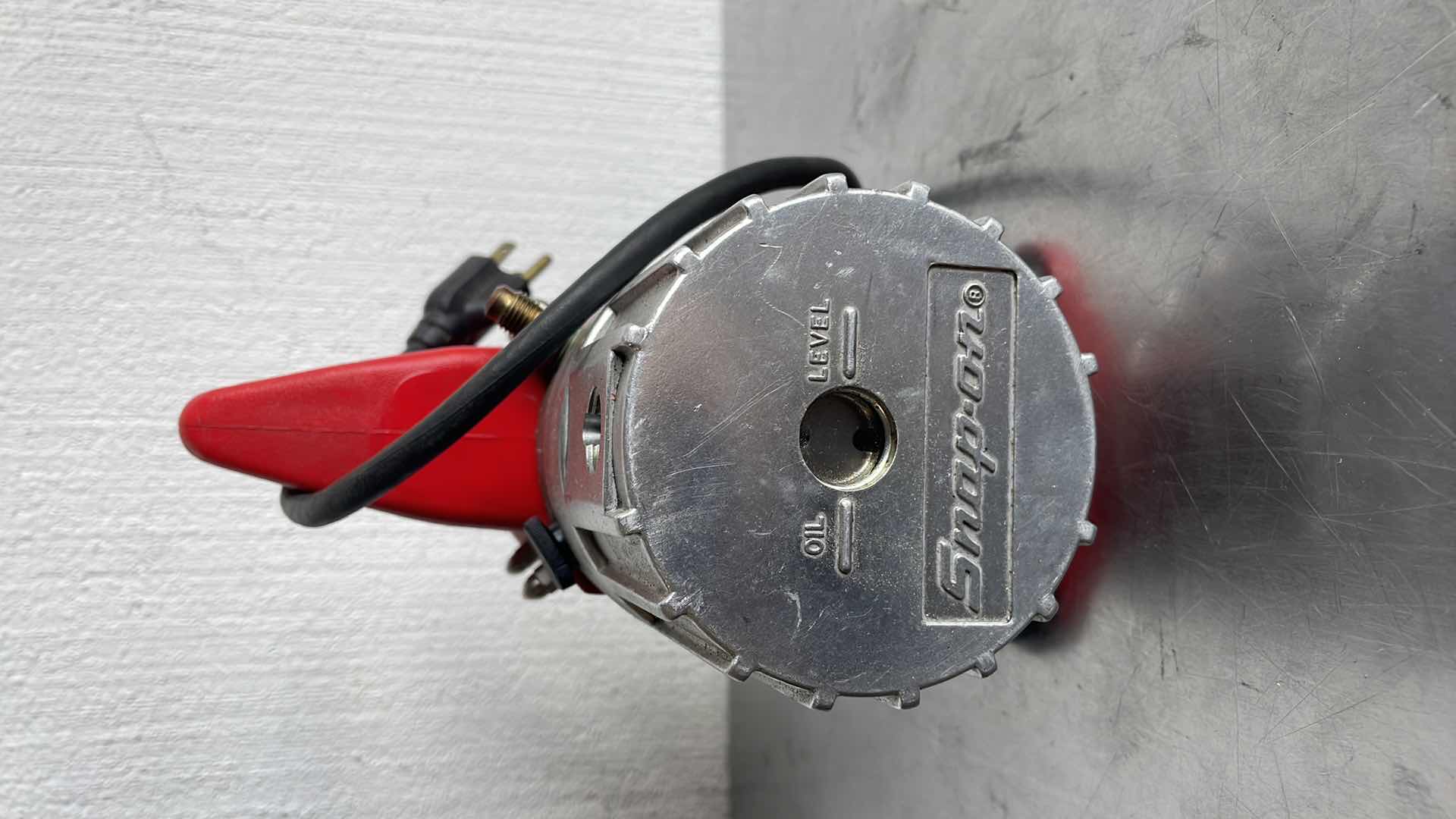 Photo 1 of SNAP-ON MODEL ACT 1520 HIGH VACUUM PUMP