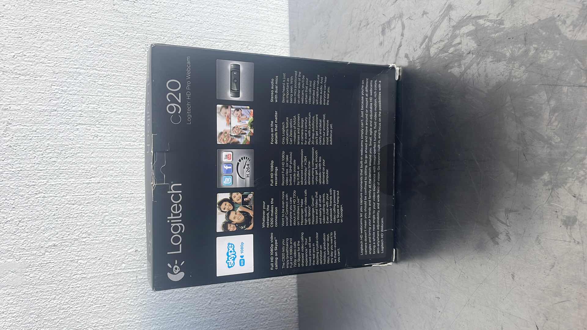 Photo 1 of LOGITECH C920 1080P PRO STREAM WEBCAM - BLACK