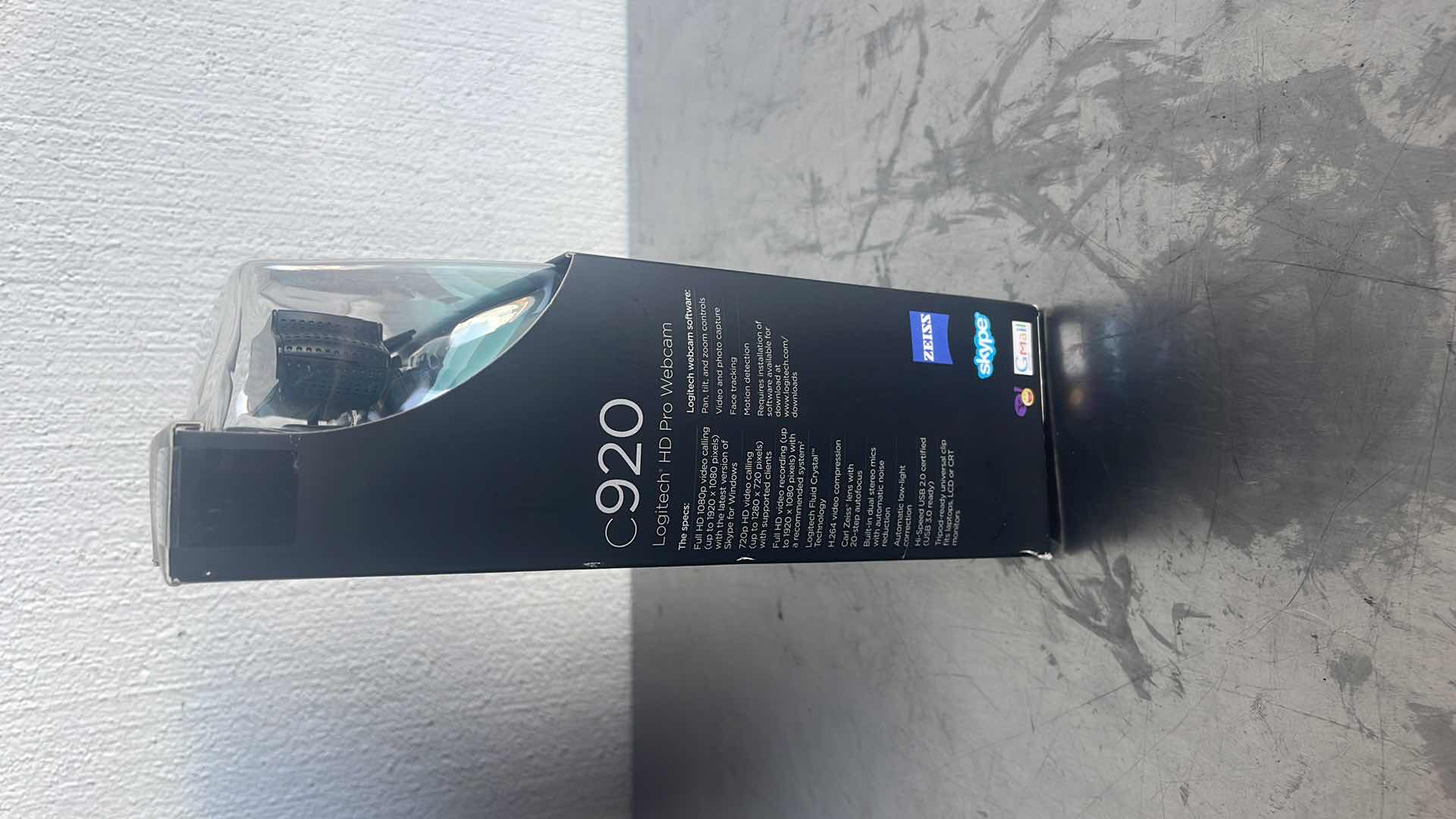 Photo 1 of LOGITECH C920 1080P PRO STREAM WEBCAM - BLACK