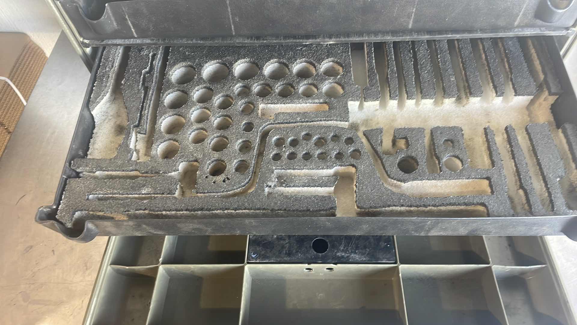 Photo 1 of ROLLING TOOL BOX INC 23” X 13” X 17”