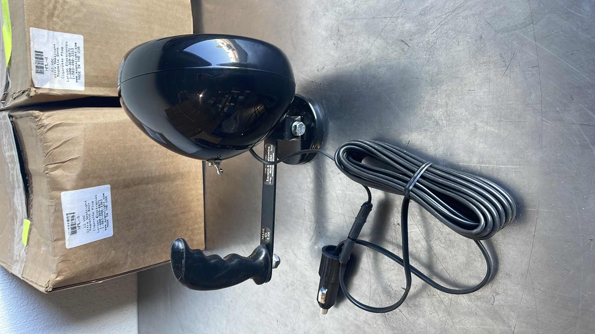 Photo 4 of LARSON ELECTRONICS ULTRA SPOTLIGHT MAGNETIC BASE CIGARETTE PLUG 12VDC (3)