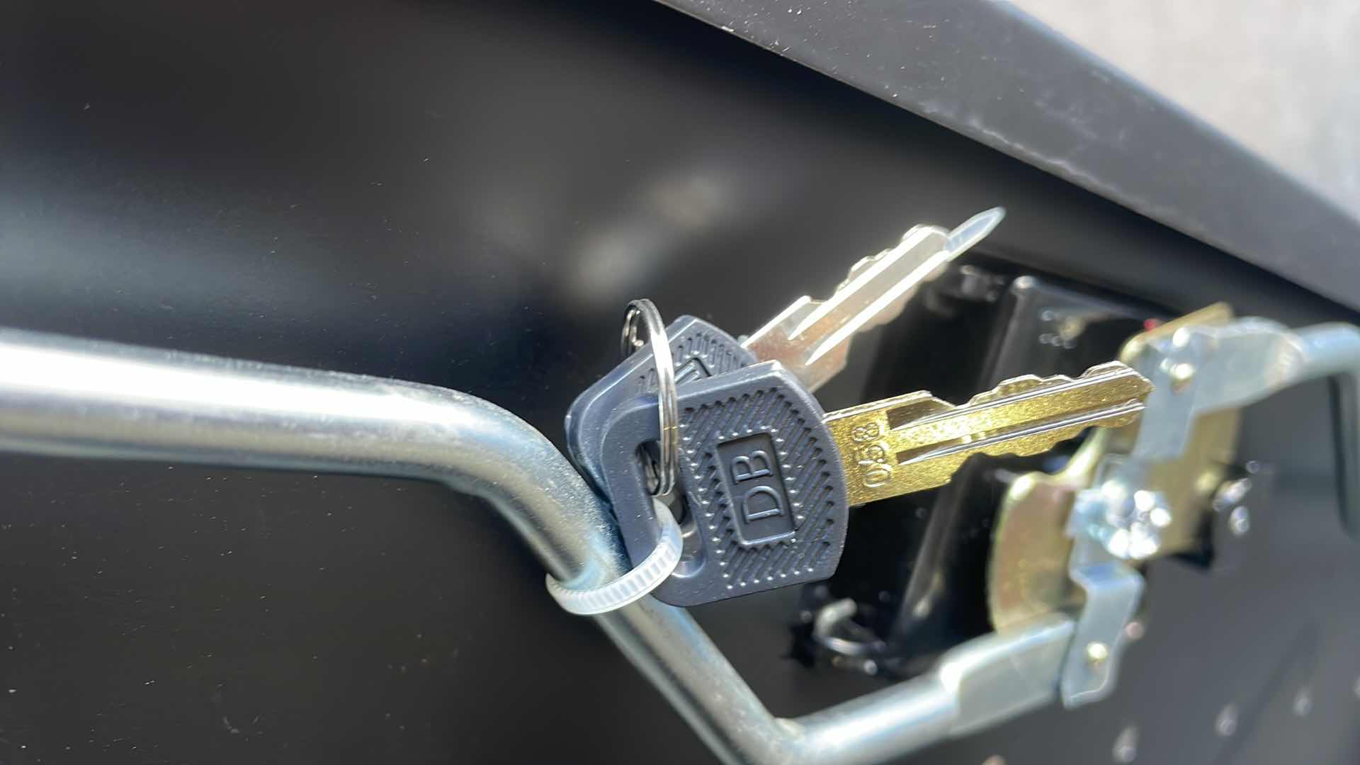 Photo 1 of STAND STEADY LINE LEADER COMPACT MOBILE CHARGING CART FOR CHROMEBOOKS, LAPTOPS, TABLETS AND MORE - CHARGES AND STORES 16 DEVICES - INCLUDES POWER STRIP AND LOCKING CABINET (12.13" X 23.25" X 34")