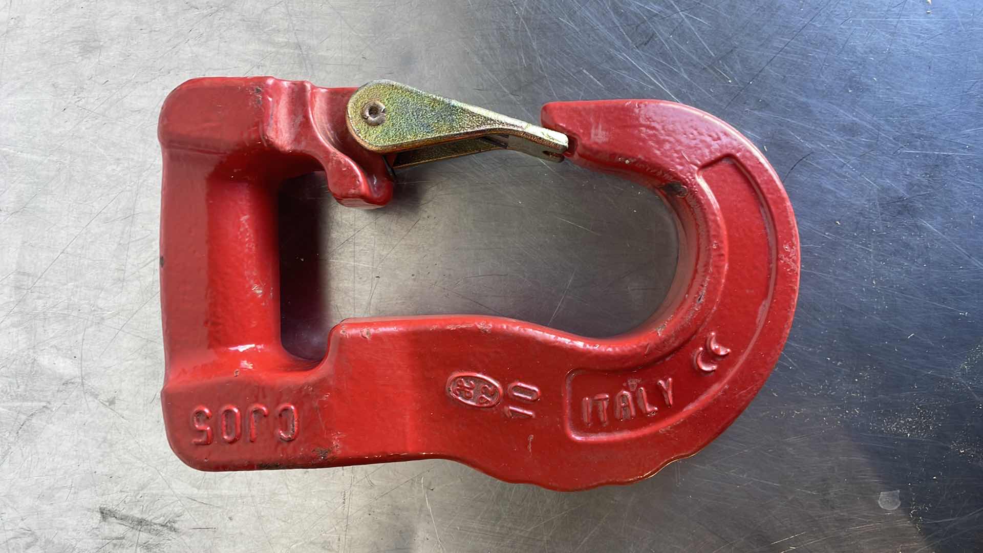 Photo 1 of ROUND SLING HOOK RED 5 TON