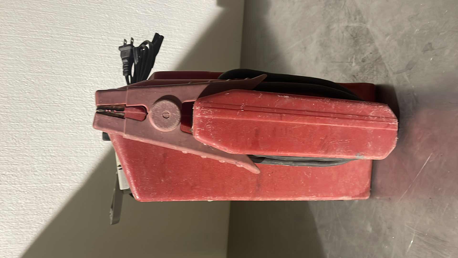 Photo 3 of JUMP AND CARRY 3400 PEAK AMP 12/24V JUMP STARTER MODEL JNC1224