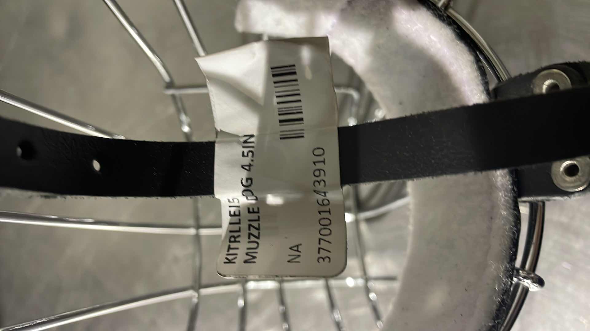 Photo 1 of DOG MUZZLE 4.5” (6)