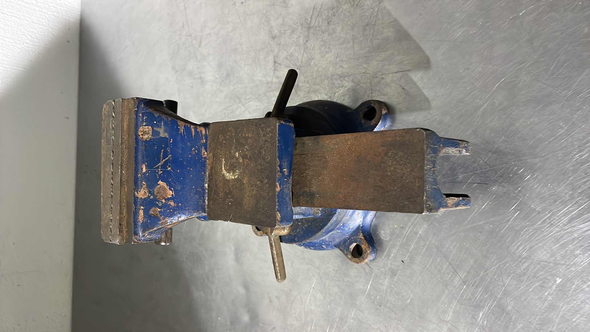Photo 1 of BENCH VISE 4” JAW WIDTH
