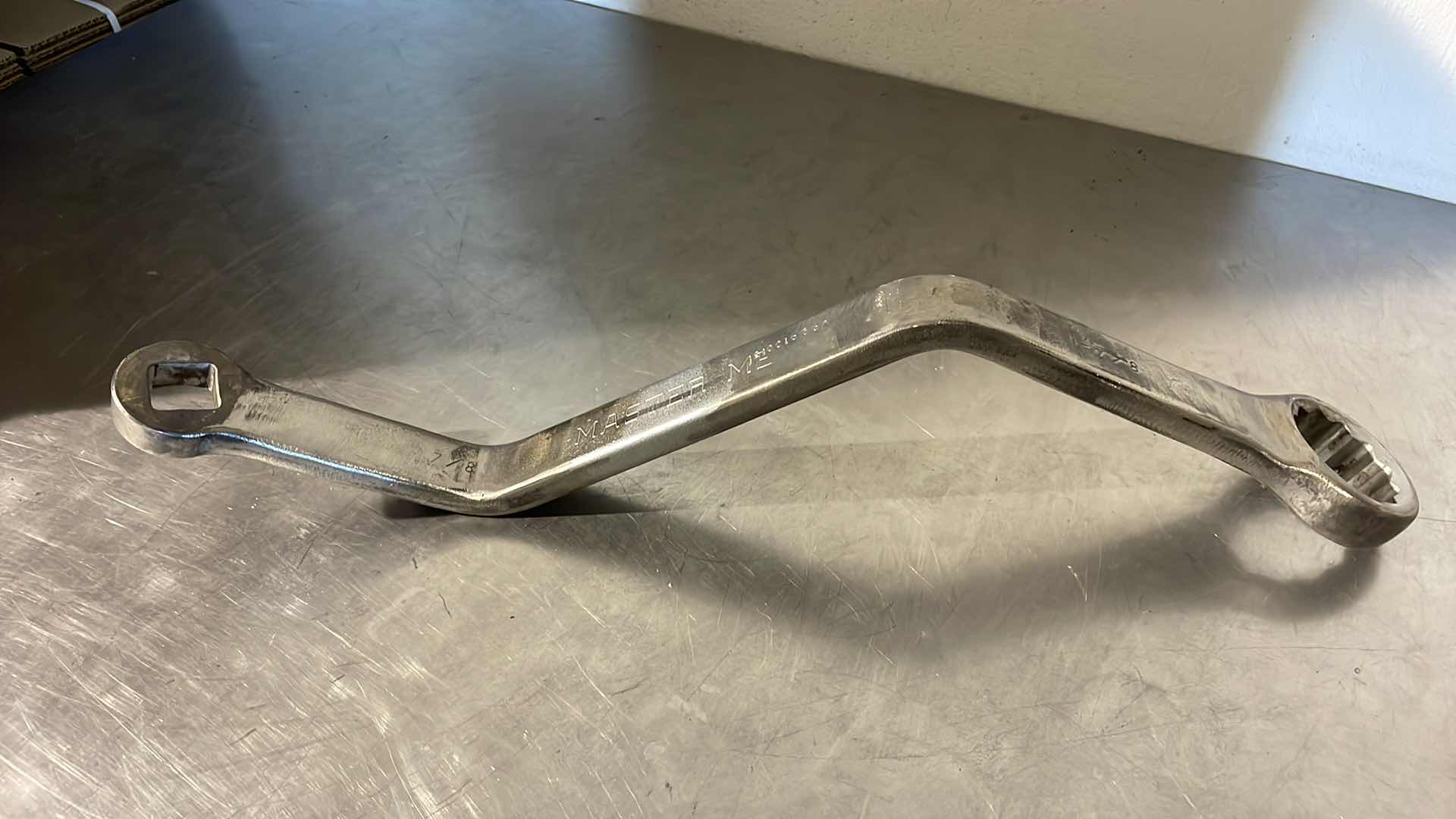 Photo 1 of MASTER MECHANIC M6160
TORQUE WRENCH ADAPTER
WRENCH 1" DRIVE TO 1-7/8" 12 PT