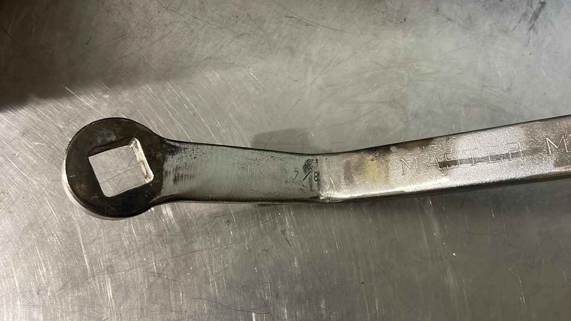 Photo 3 of MASTER MECHANIC M6160
TORQUE WRENCH ADAPTER
WRENCH 1" DRIVE TO 1-7/8" 12 PT