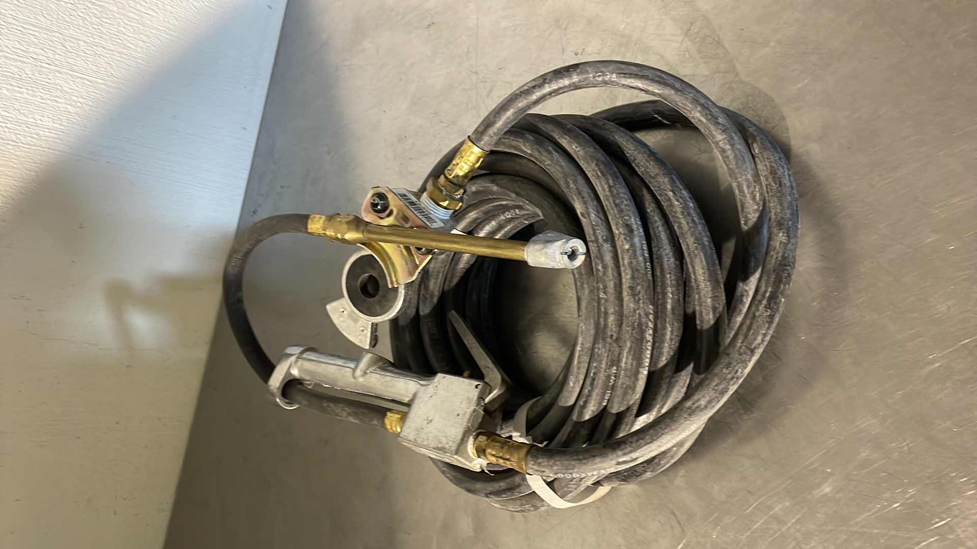 Photo 1 of MILTON S-506 INFLATOR GAUGE W/ GOODYEAR 200PSI HOSE & PHILLIPS GLADHAND