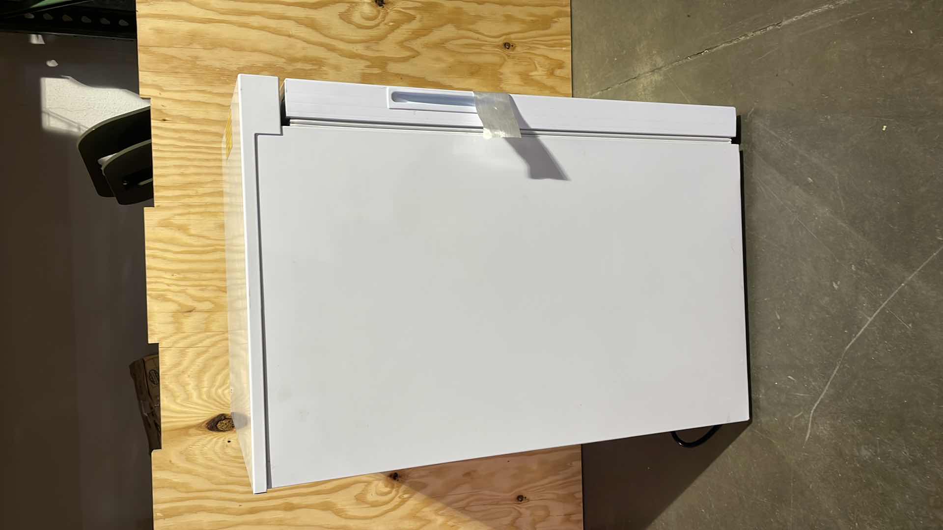 Photo 1 of NORLAKE SCIENTIFIC LABORATORY REFRIGERATOR 18” x 19” x 29”