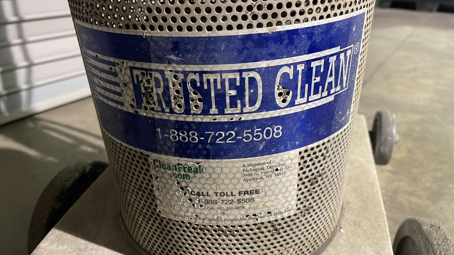 Photo 1 of TRUSTED CLEAN 18” COMMERCIAL FLOOR CLEANER